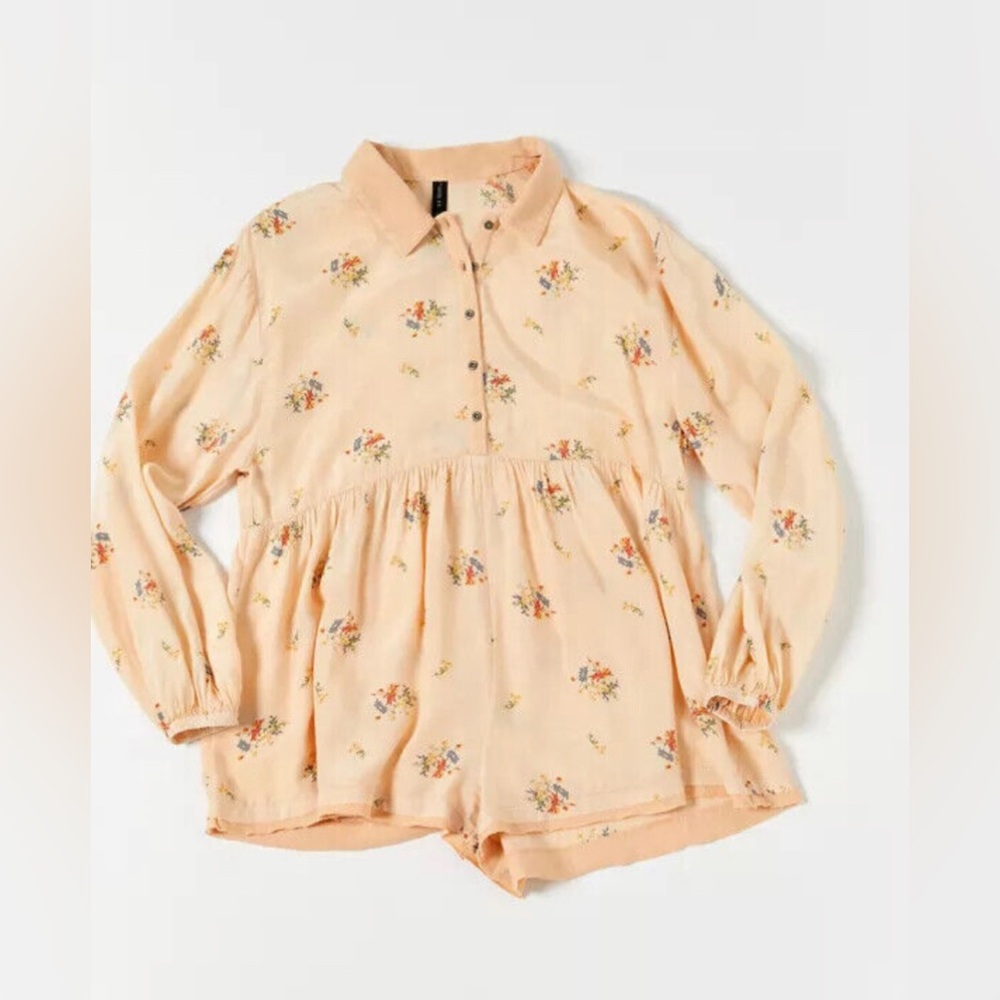 Women’s Peach Floral Button-Front Shorts Romper